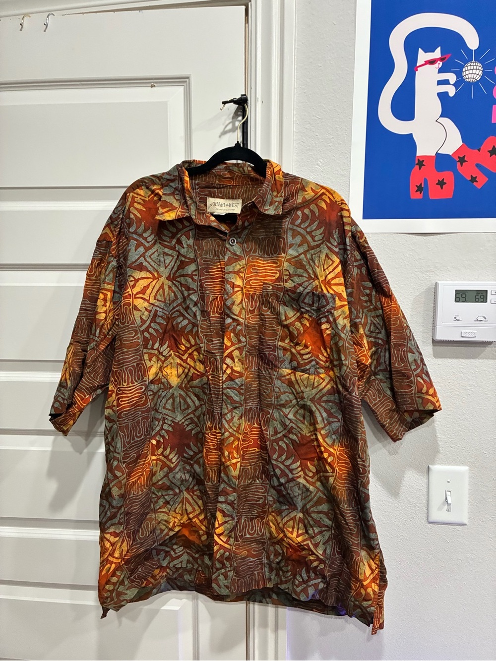 Casual Short-Sleeve Button-Down Shirt - Rustic Orange Print